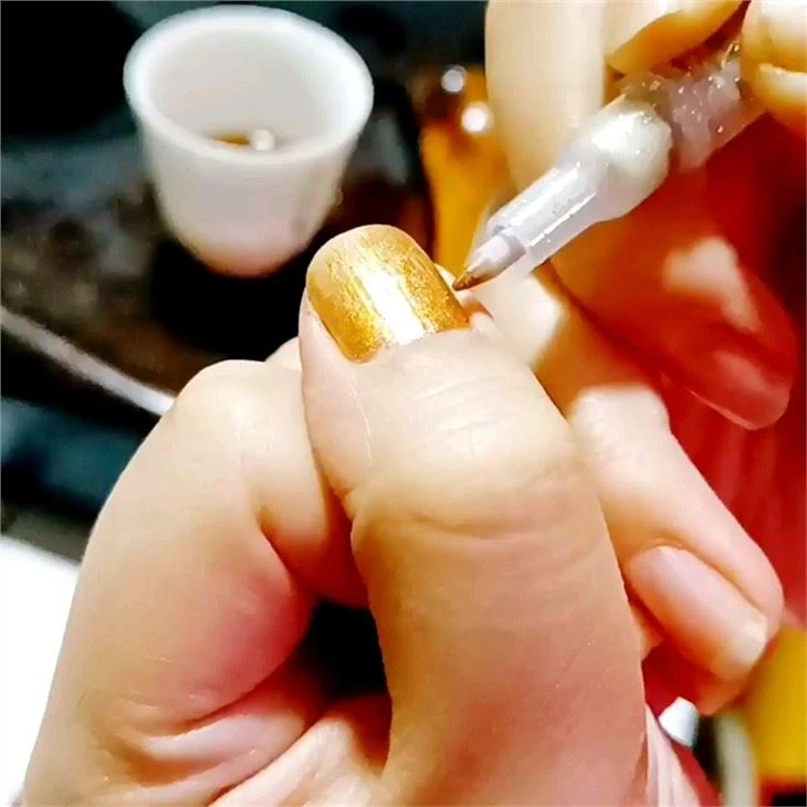0,7 mm extra fijne punt acrylverf markeerstift